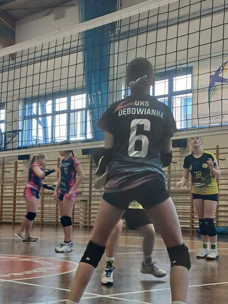 Minisiatkówka – trójki dziewcząt – 21 marca
