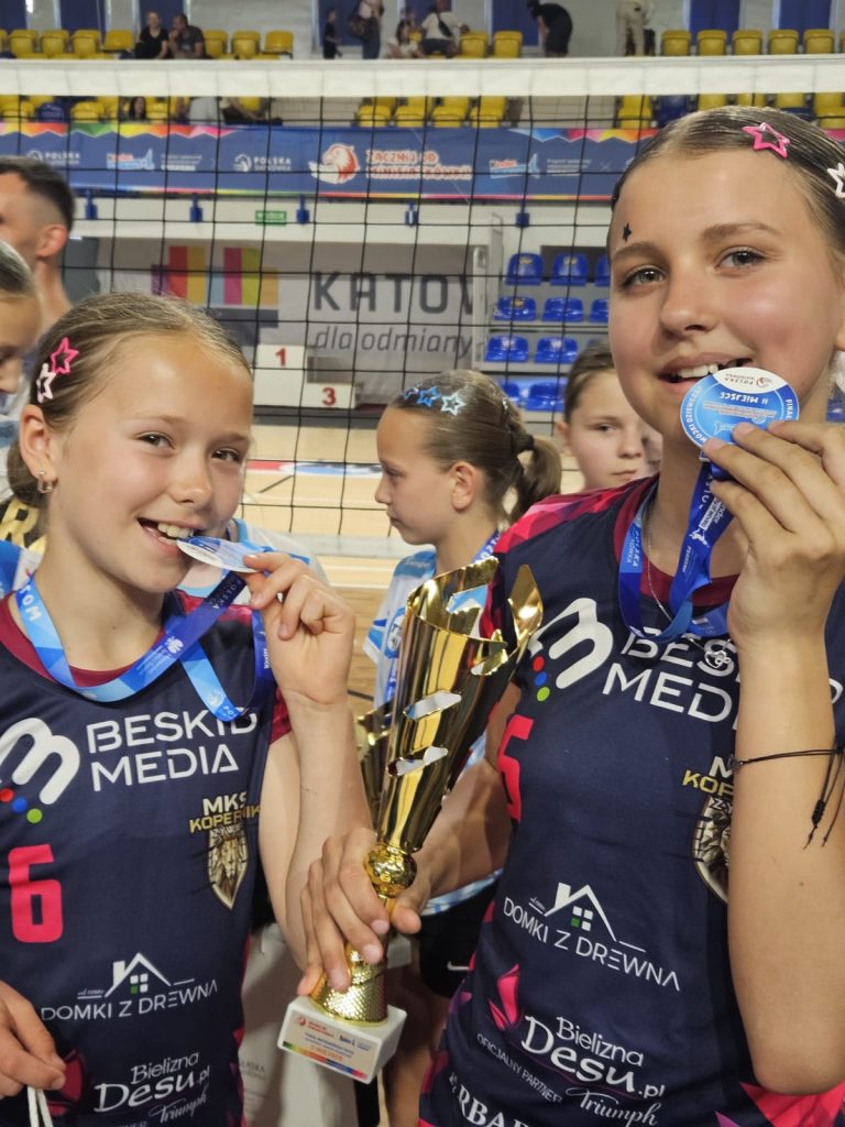 ŁUCJA I SONIA ZAGRAJĄ W FINALE MISTRZOSTW POLSKI Kinder Joy of Moving 2026